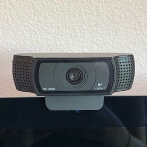 📷🖥  Logitech HD 1080p Webcam w/ USB Plug-In